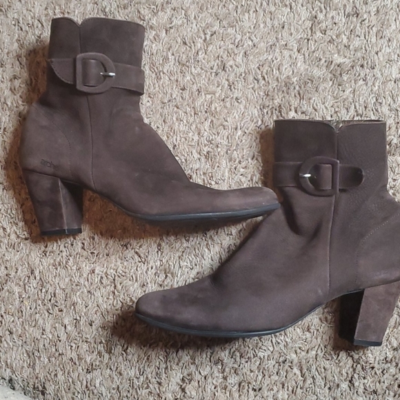 Arche Brown Suede Ankle Heeled Booties - Picture 9 of 9